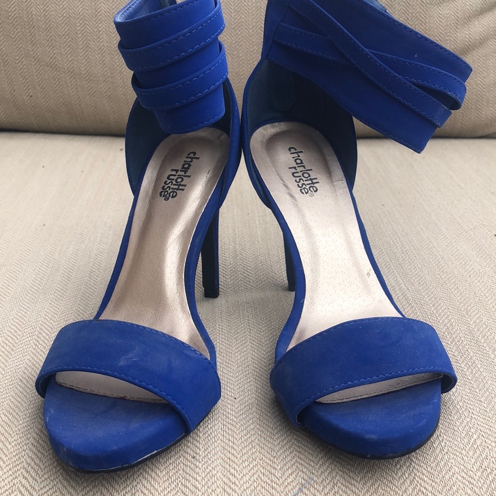 Heels - Picture 2 of 5